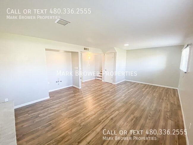 Building Photo - 1519 E Laguna Dr