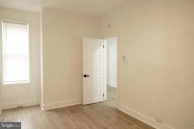 Building Photo - 5723 Delancey St