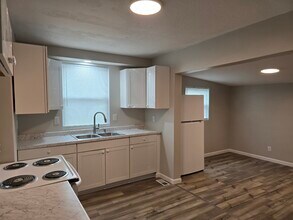 Building Photo - 207 Hidell Rd