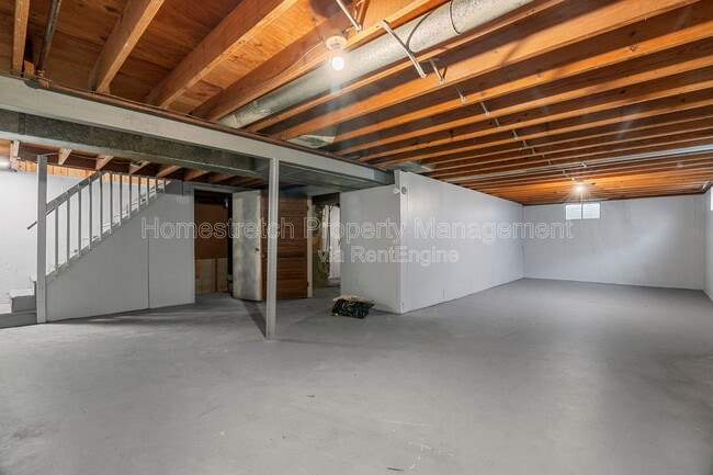 Building Photo - 235 Moule Dr