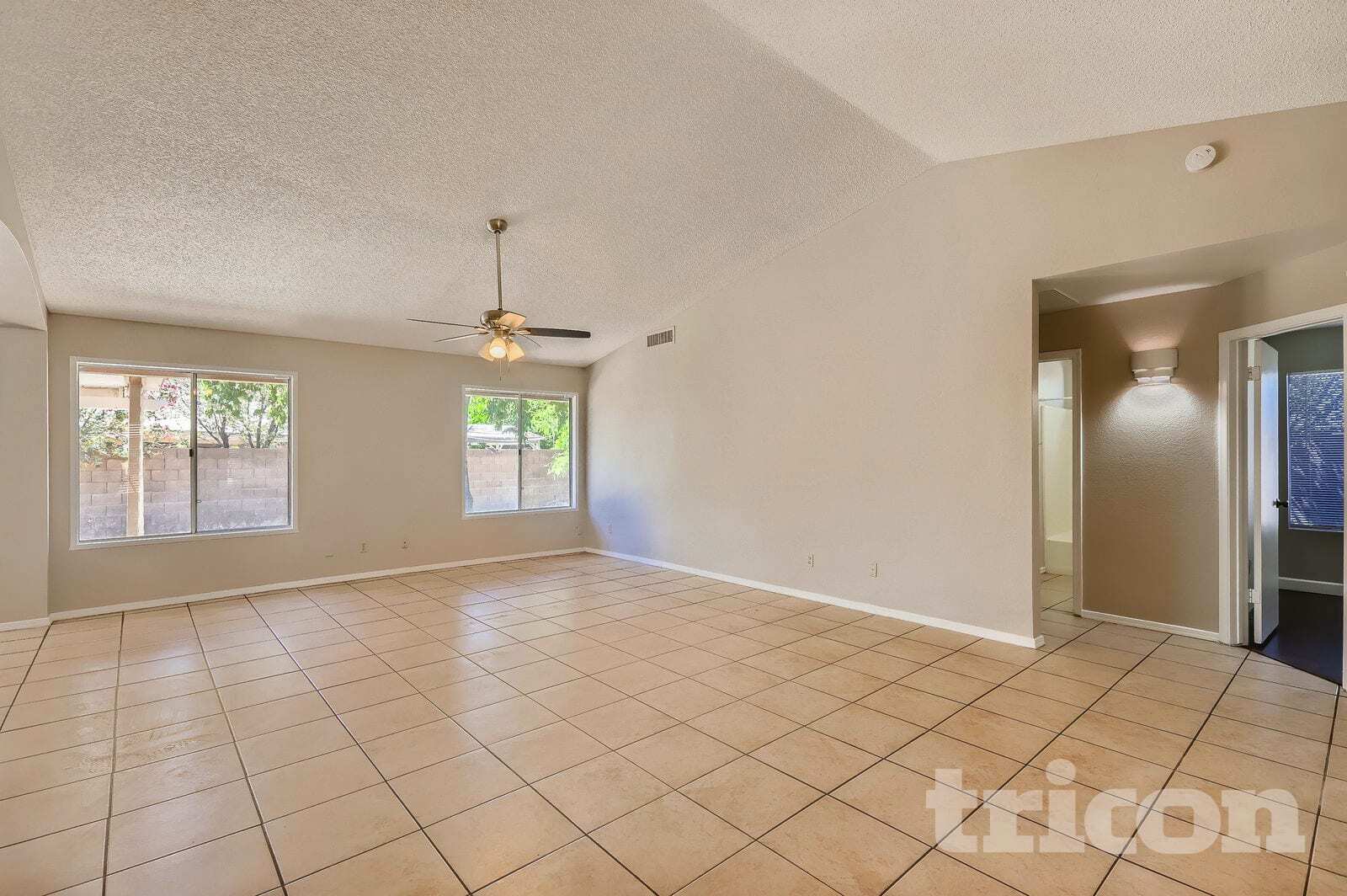 Building Photo - 8511 W Orange Dr