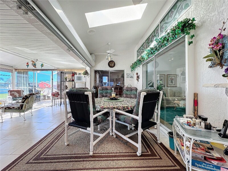 Building Photo - 4365 Aladdin Ave