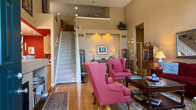 Building Photo - 8300 S Fairmount Dr