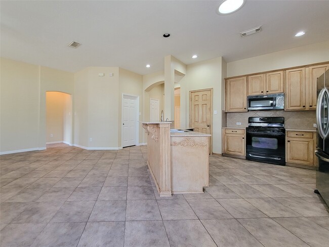 Building Photo - 14322 Darmera Ct