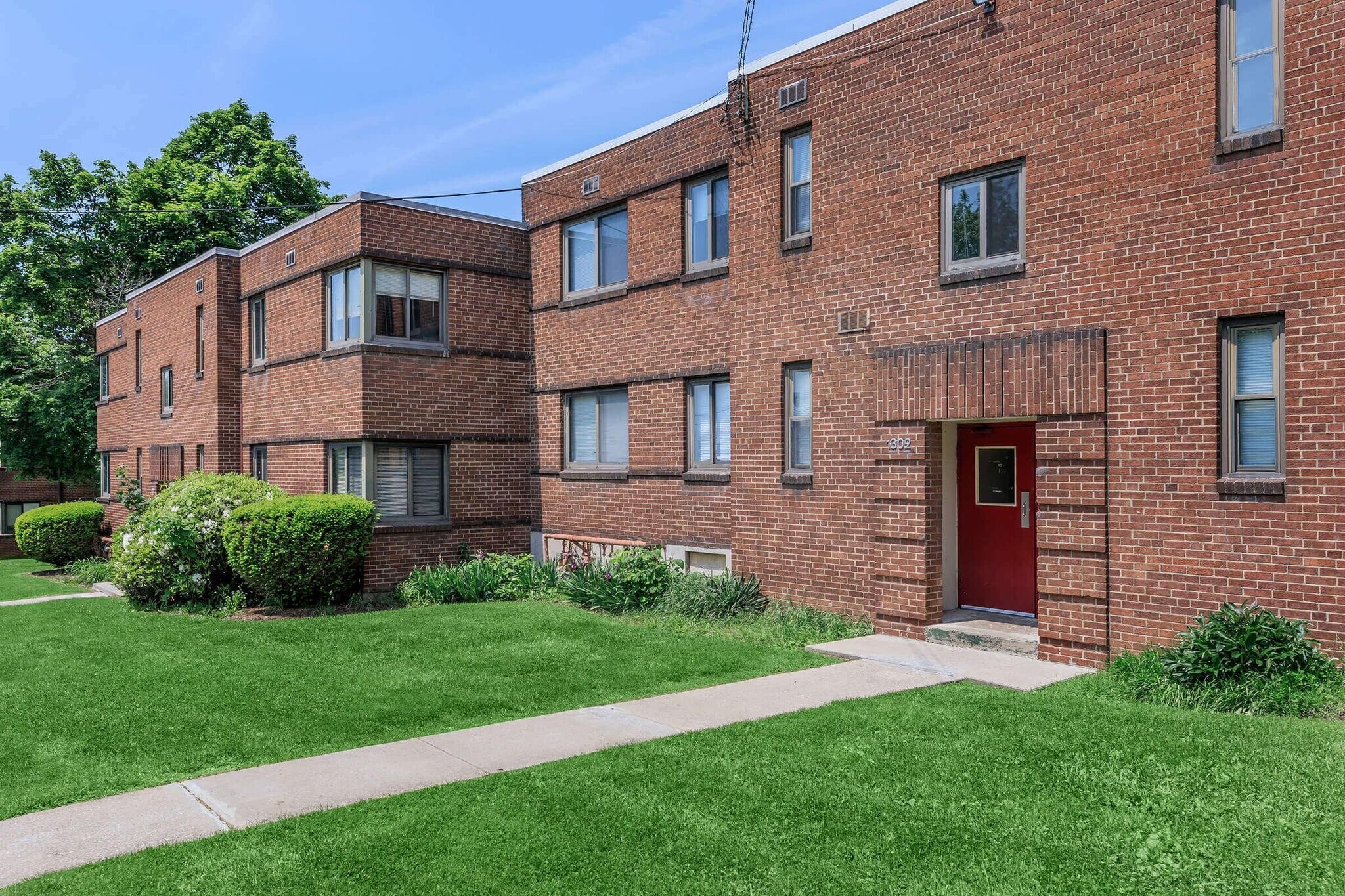 Building Photo - 1201 Heeney Ave