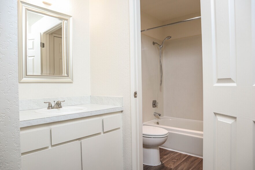 Building Photo - 19301 36th Ave W