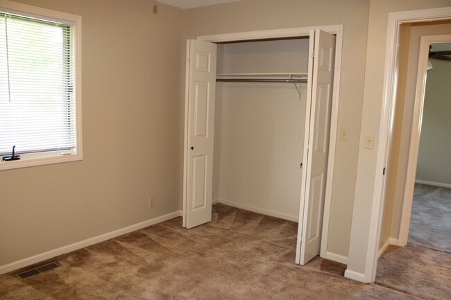 Building Photo - Full Unfinshed Basement