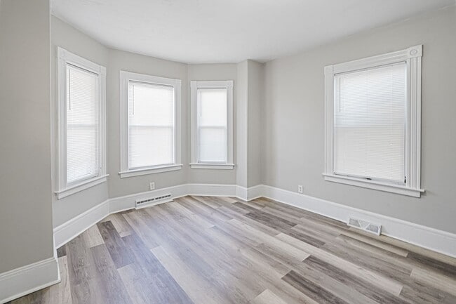 Building Photo - 9-11 Frederick St