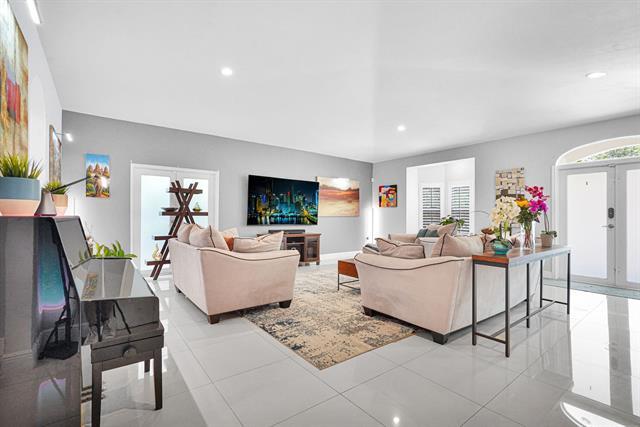 Building Photo - 1210 Biarritz Dr