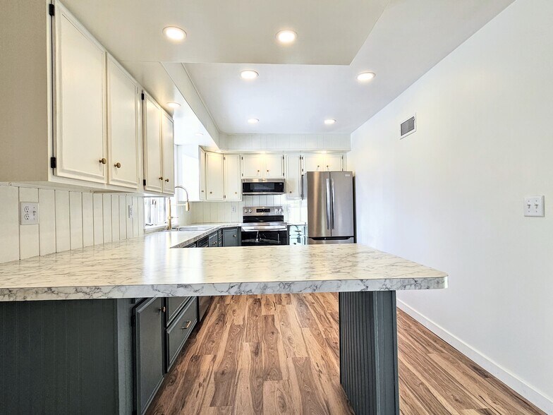 Building Photo - 800 Galen Hall Rd