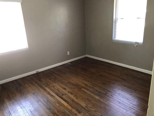Building Photo - 1811 Atkamire Dr