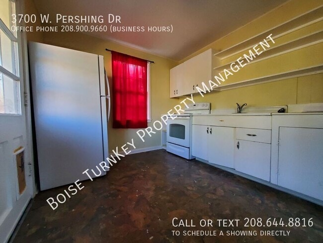 Building Photo - 3700 Pershing Dr
