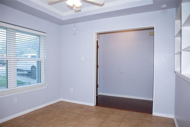 Building Photo - 1106 Lockridge-
