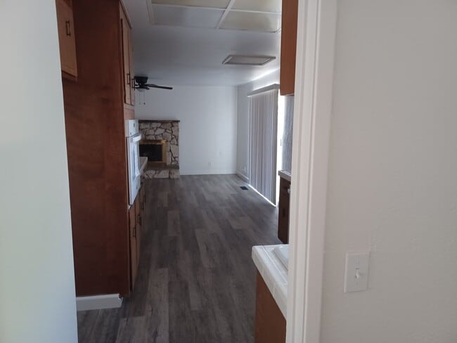 Building Photo - Don't Miss Out