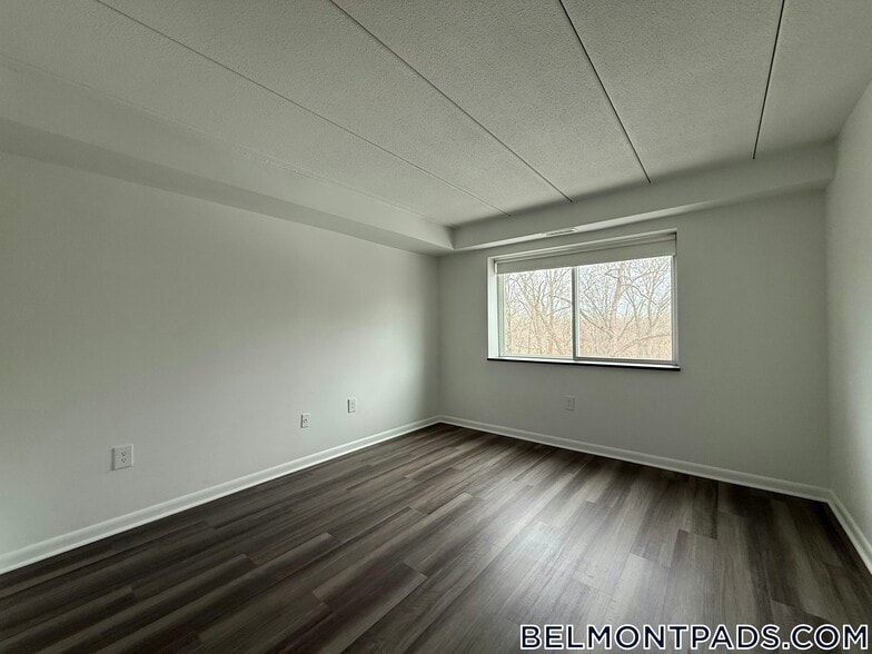 Building Photo - 55 Hill Rd