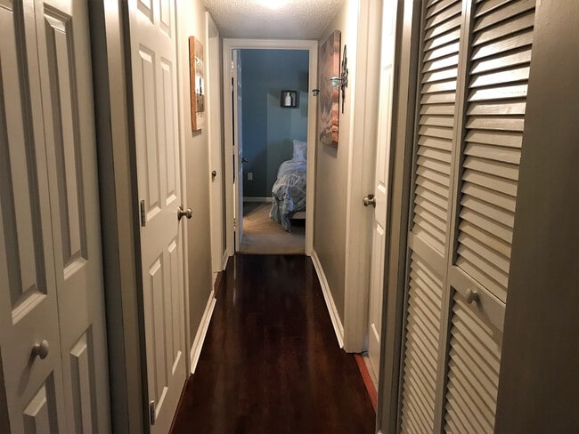 Building Photo - Nice Condo close to I-95!