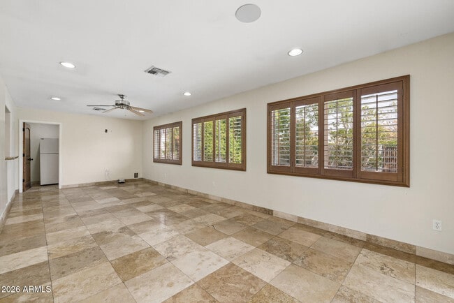 Building Photo - 6332 E Earll Dr