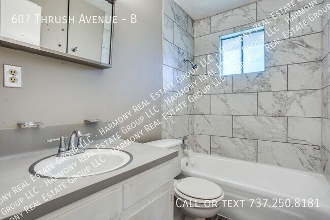 Building Photo - 607 Thrush Ave