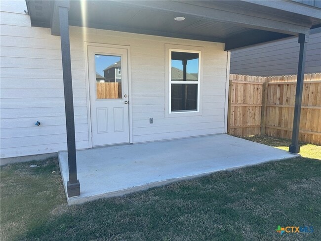 Building Photo - 945 Heartseed Ave