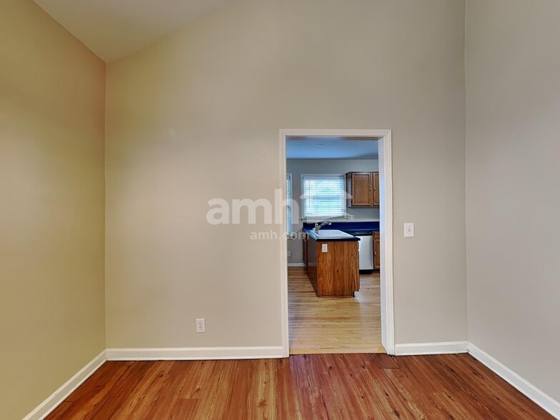 Building Photo - 5100 Ray Ct