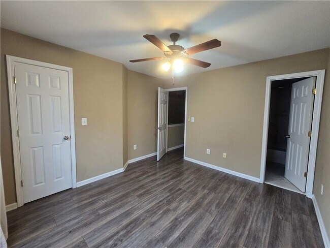 Building Photo - 3222 Hidden Cove Cir NW
