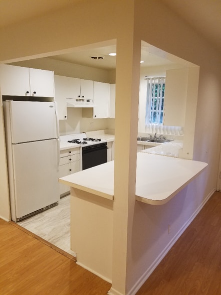 Building Photo - 8863 Alcott St