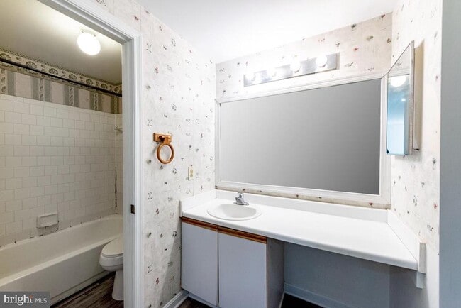 Building Photo - 4356 Pembrook Village Dr