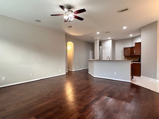 Building Photo - 18507 S Raven Shore Dr