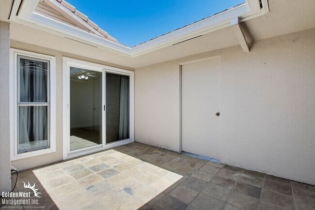 Building Photo - Spacious 3Bdm 2Ba Home Near Lake San Marcos!