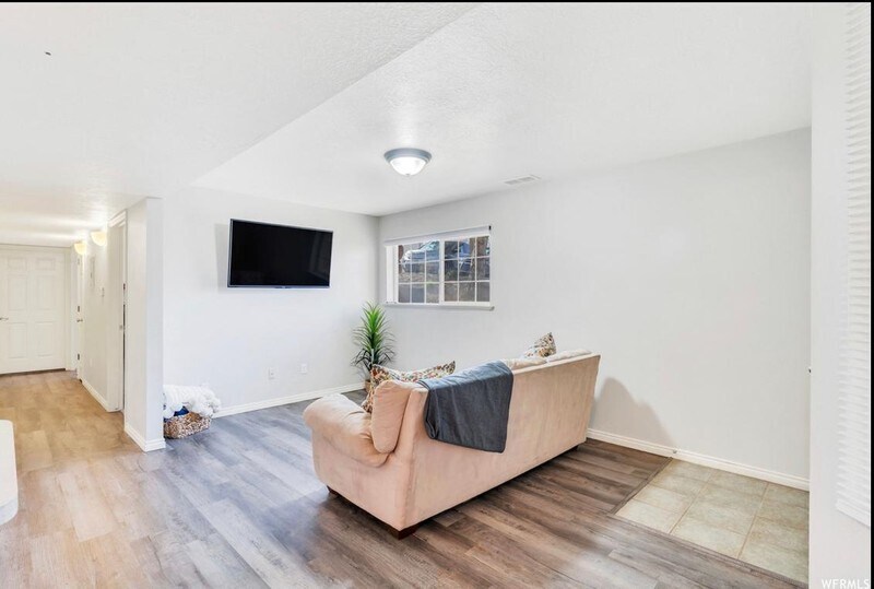 Building Photo - 1202 W 1420 N