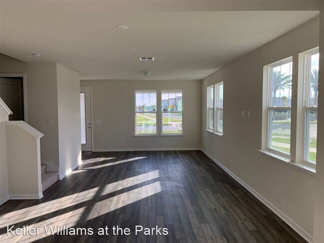 Building Photo - 10307 Folly Bch Rd