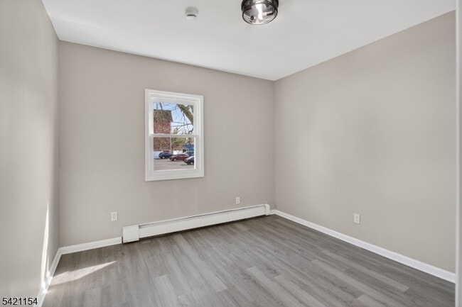 Building Photo - 378 Grand St