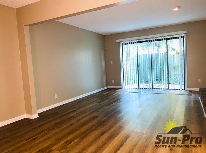 Building Photo - 136 Pine Cone Trl