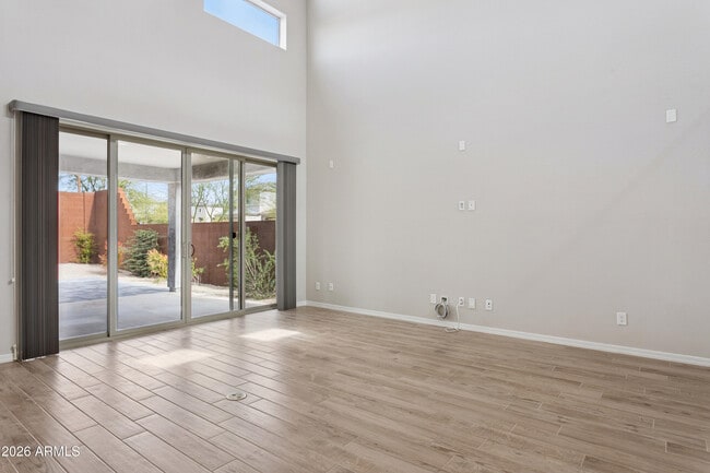 Building Photo - 1948 W Sierra Sunset Trail