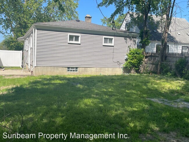 Building Photo - 3 br, 1 bath House - 8400 Heyden Street