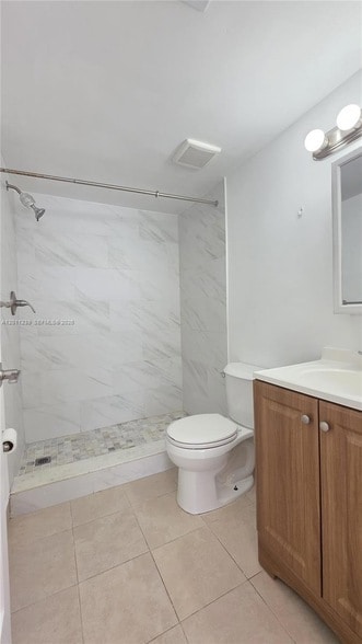 Building Photo - 2575 SW 27th Ave