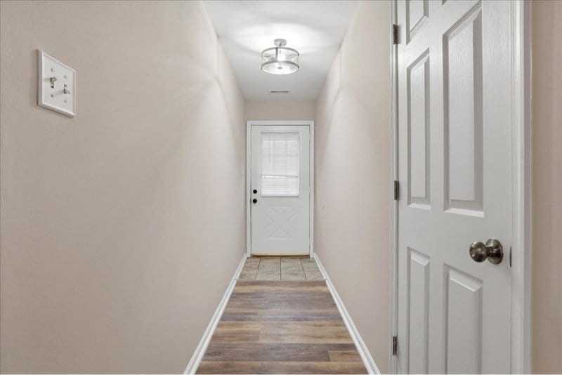 Building Photo - 4546 Rosemarie Dr