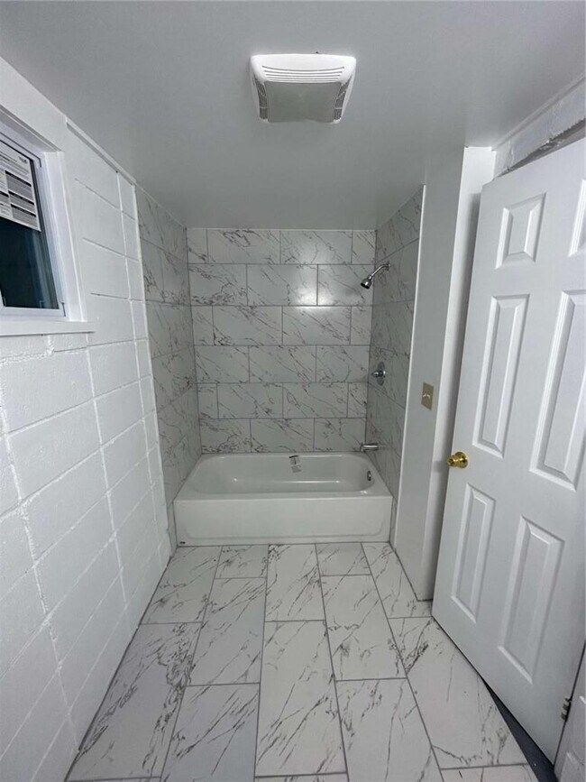Building Photo - 3441 Antioch Heights