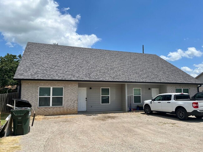Building Photo - 15992 County Rd 431