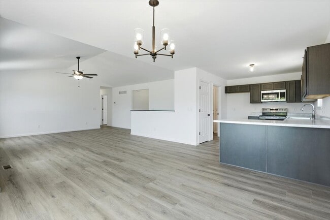 Building Photo - 179 Rivers Edge Dr