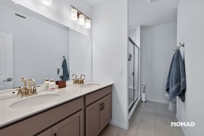 Building Photo - 9695 Browns Peak Cir
