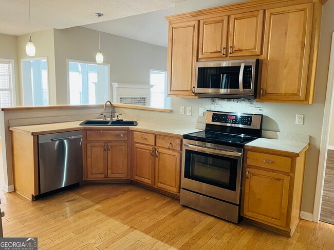 Building Photo - 50 Rock Mill Ct