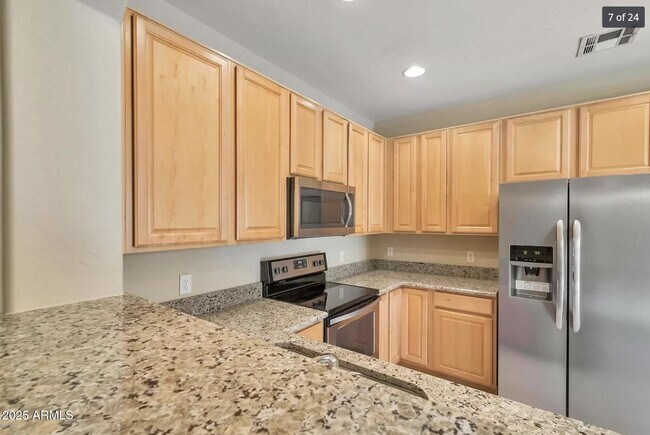 Building Photo - 315 W Mountain Sage Dr