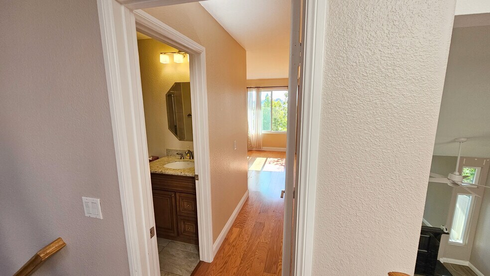 Upstairs bedroom - 18219 Hampton Ct