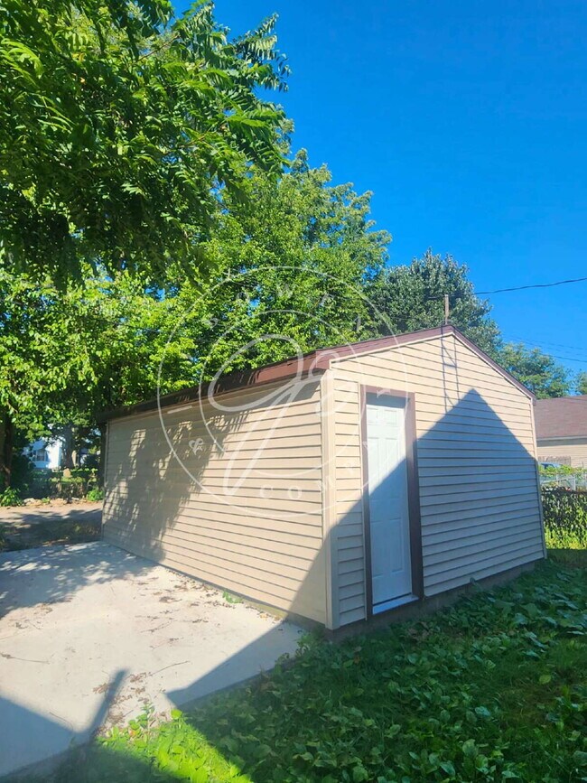 Building Photo - Basically, Brand New! Open Layout 1-Story ...