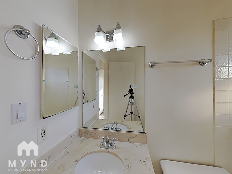 Building Photo - 3157 Occidental Dr