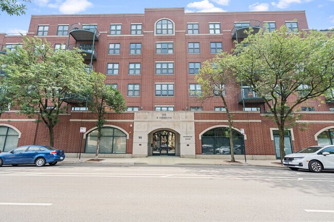 Primary Photo - 1301 W Washington Blvd