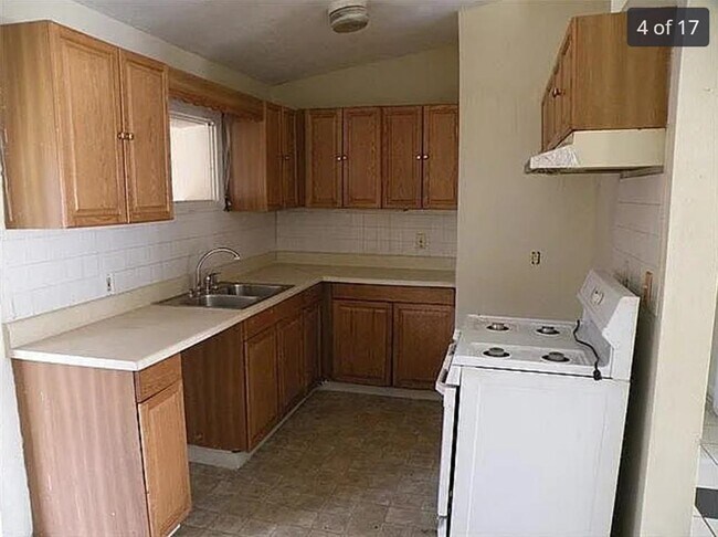 Building Photo - 2041 Olive Springs Rd SE