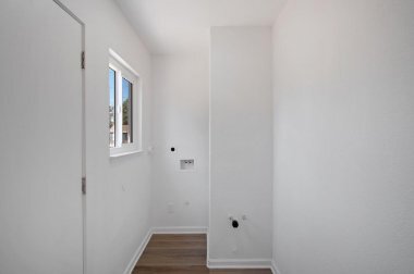 Building Photo - 227 Maple St