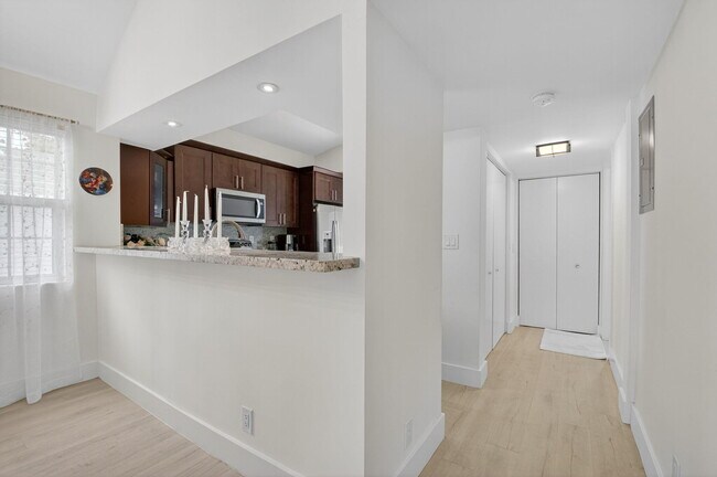 Building Photo - 5328 Buckhead Cir